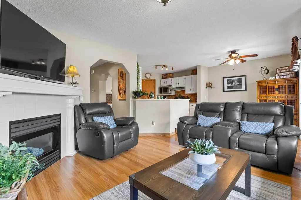 158 Saratoga Close NE Calgary AB T1Y 7A1
