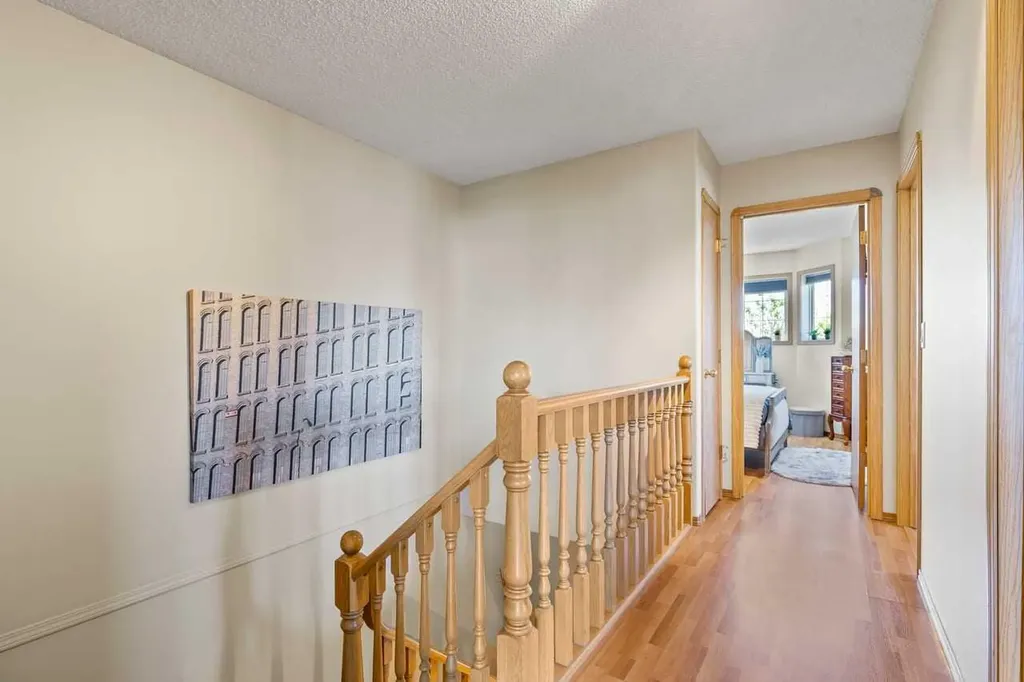 158 Saratoga Close NE Calgary AB T1Y 7A1