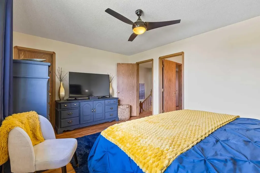 158 Saratoga Close NE Calgary AB T1Y 7A1