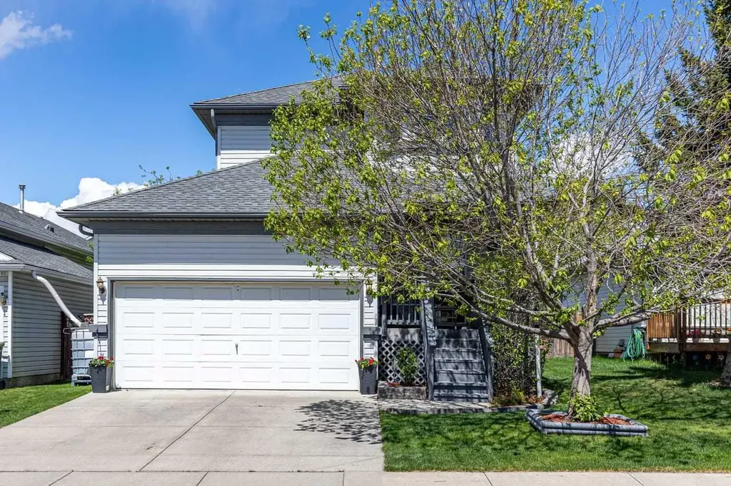 158 Saratoga Close NE Calgary AB T1Y 7A1