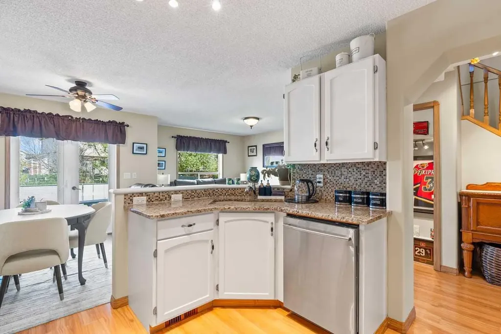 158 Saratoga Close NE Calgary AB T1Y 7A1