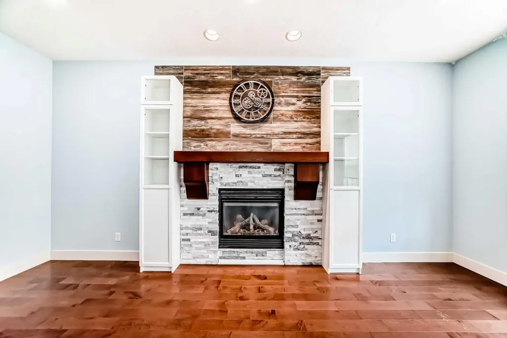 331 Royal Oak Heath NW Calgary AB T3G0B6