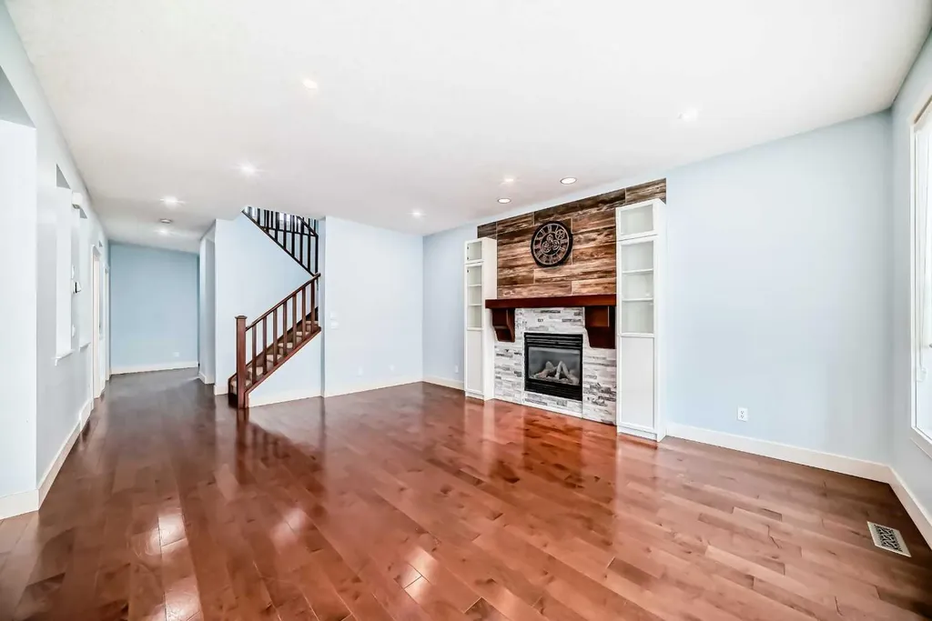 331 Royal Oak Heath NW Calgary AB T3G0B6