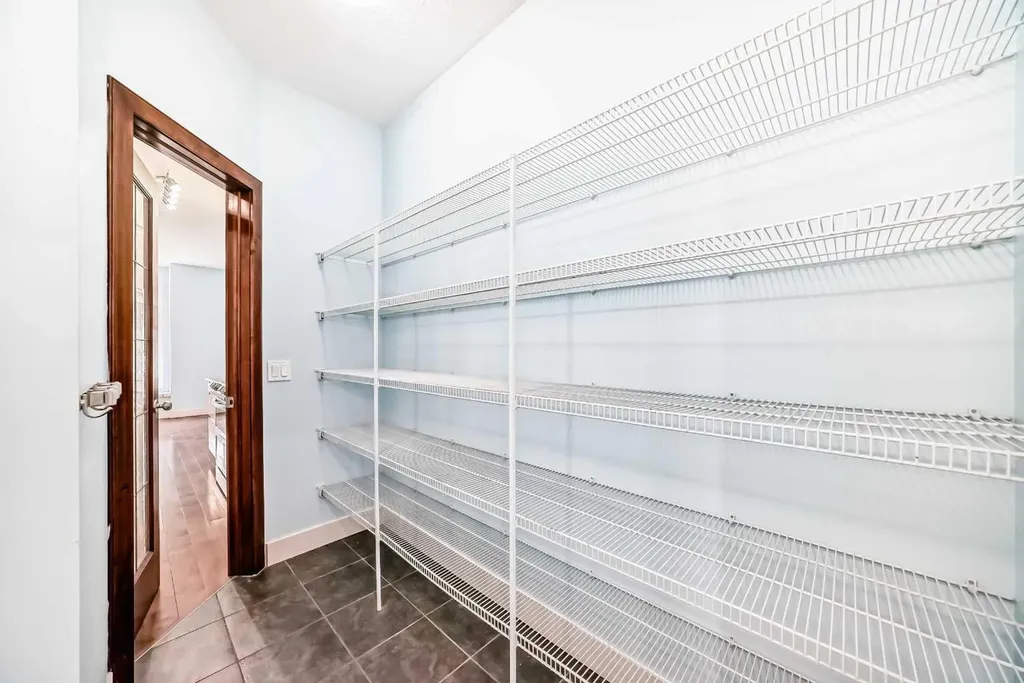 331 Royal Oak Heath NW Calgary AB T3G0B6