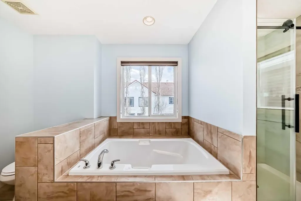 331 Royal Oak Heath NW Calgary AB T3G0B6