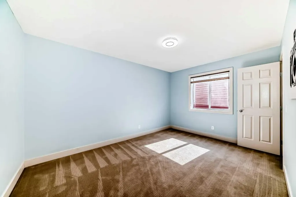 331 Royal Oak Heath NW Calgary AB T3G0B6