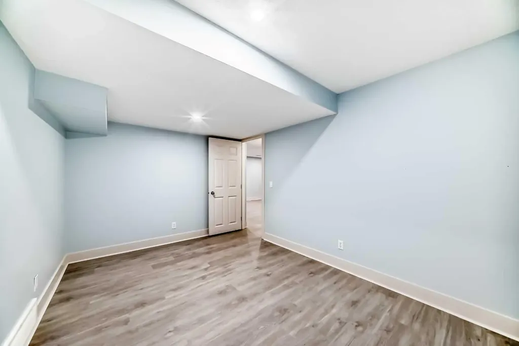 331 Royal Oak Heath NW Calgary AB T3G0B6