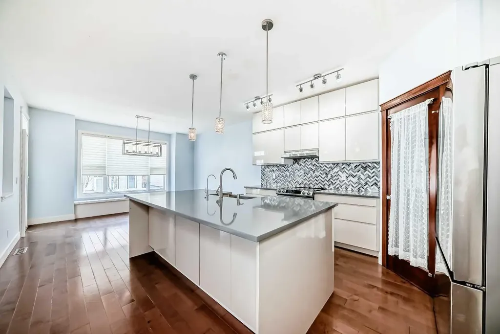 331 Royal Oak Heath NW Calgary AB T3G0B6