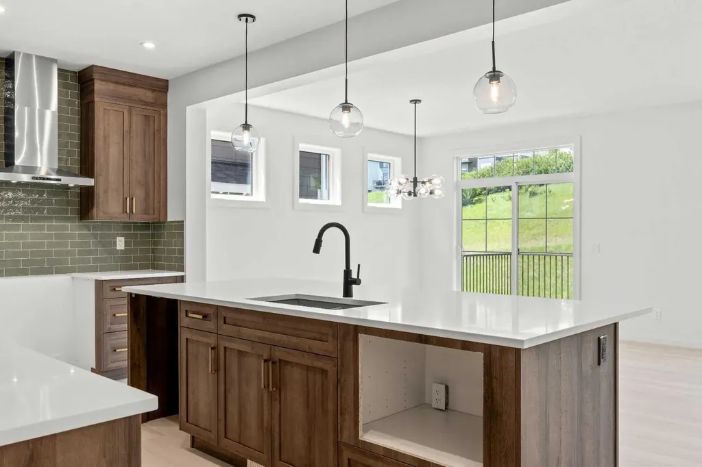 278 Creekstone Hill SW Calgary AB T3P 2V3