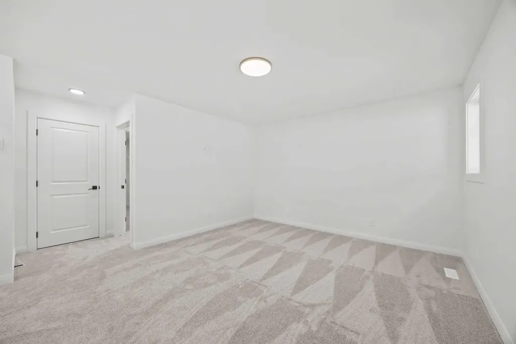 278 Creekstone Hill SW Calgary AB T3P 2V3