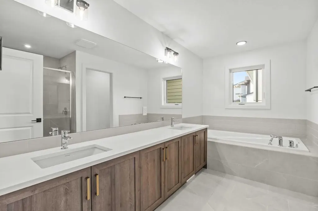 278 Creekstone Hill SW Calgary AB T3P 2V3