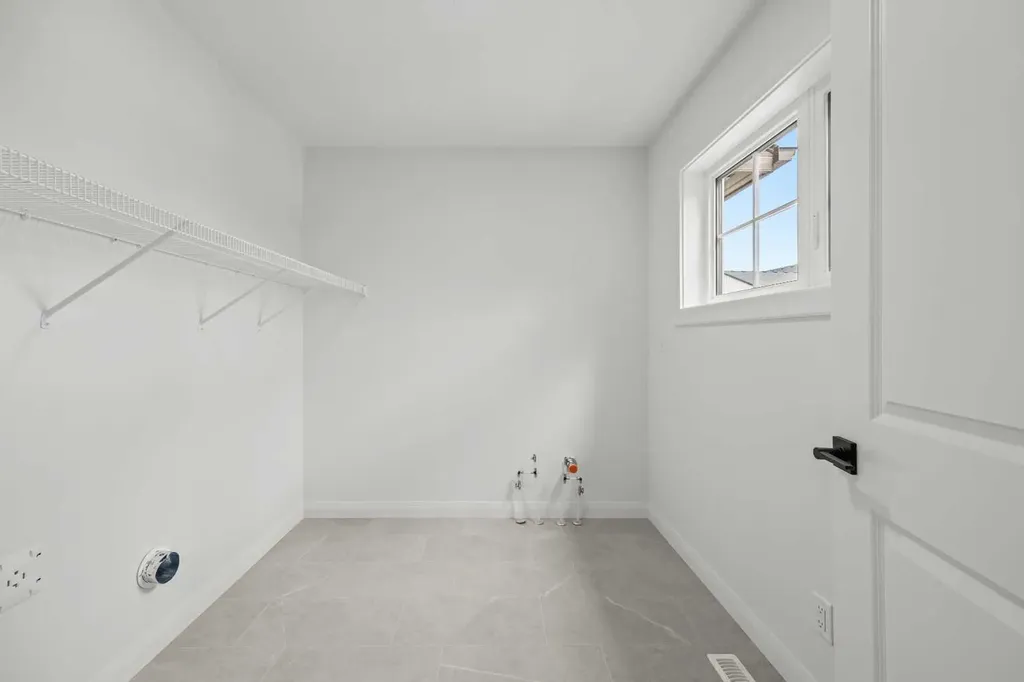 278 Creekstone Hill SW Calgary AB T3P 2V3
