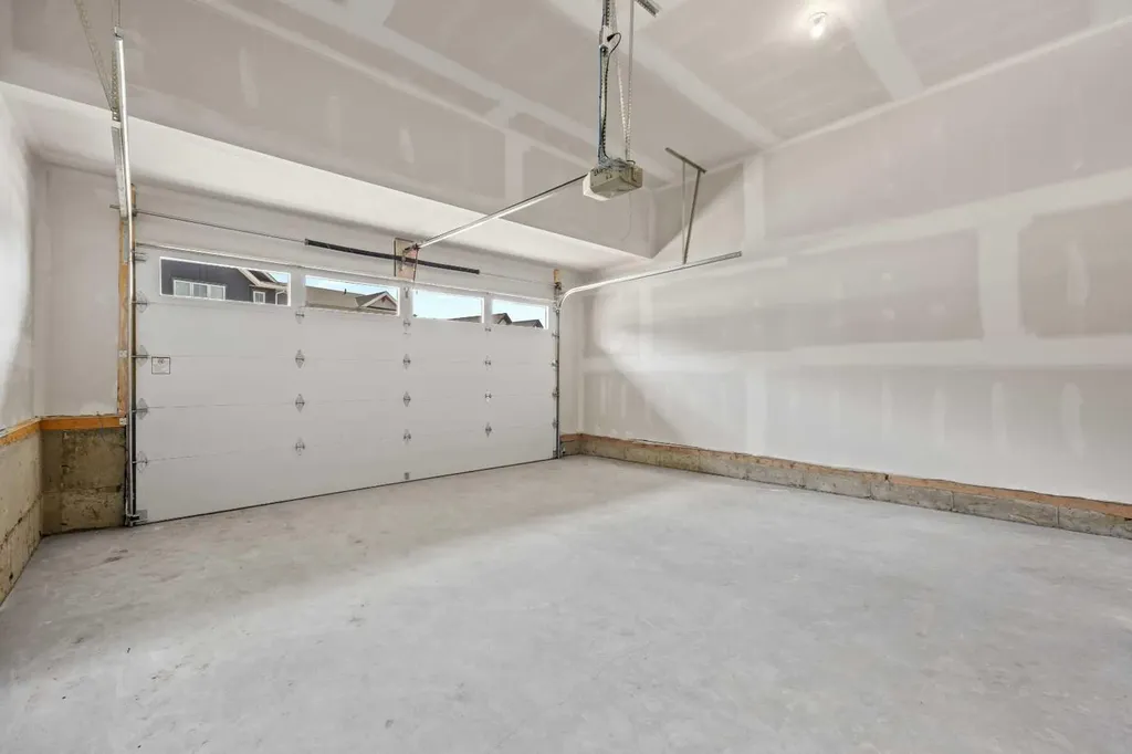 278 Creekstone Hill SW Calgary AB T3P 2V3