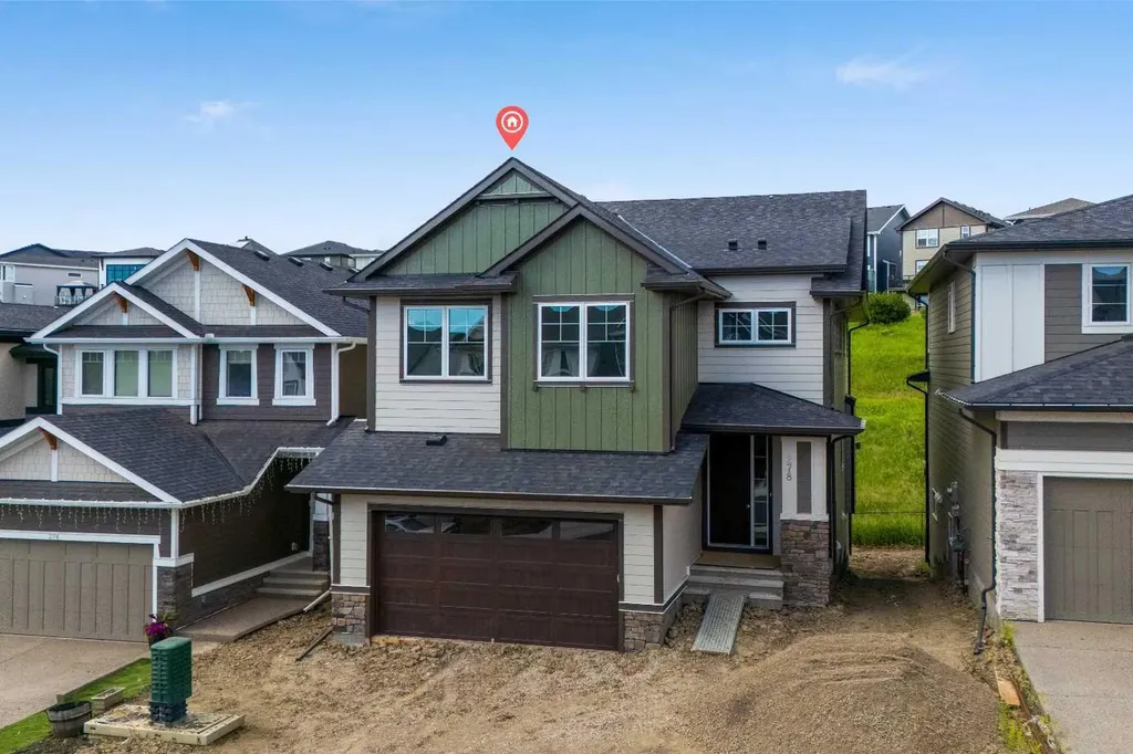 278 Creekstone Hill SW Calgary AB T3P 2V3