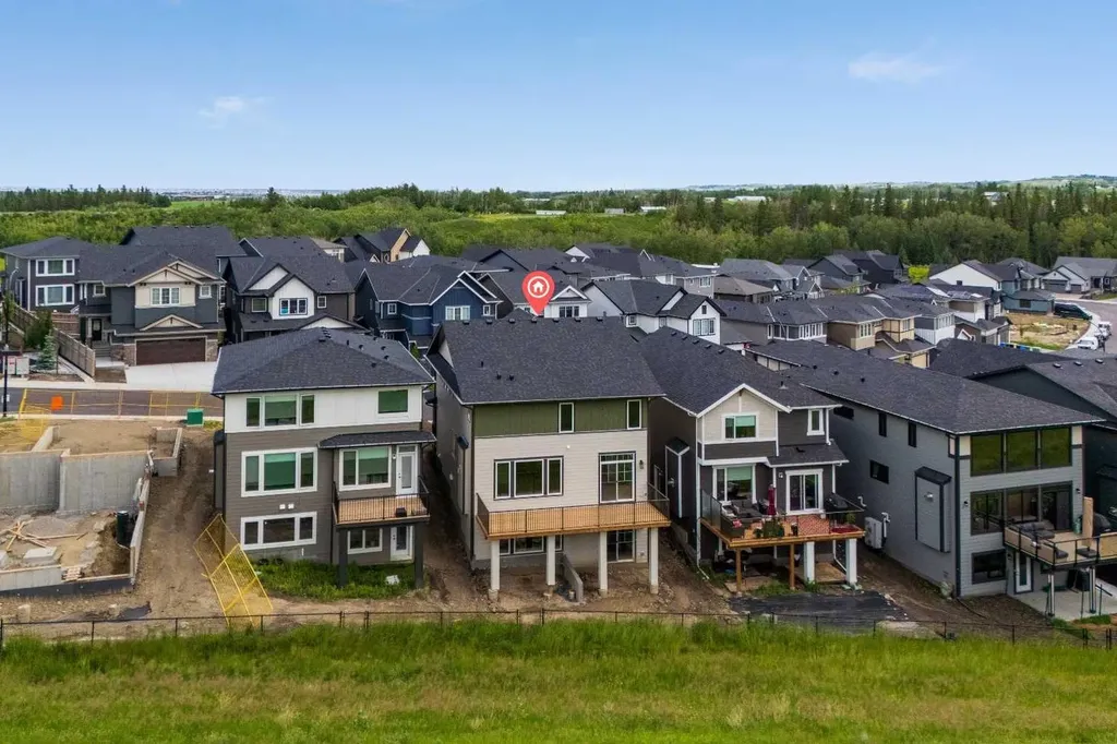 278 Creekstone Hill SW Calgary AB T3P 2V3