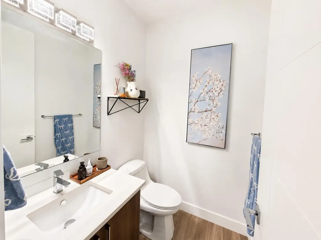 4347 72 Street NW Calgary AB T3B 2L1