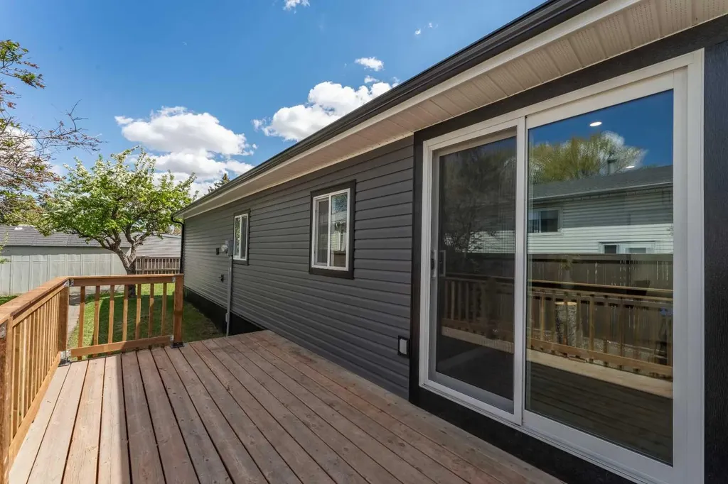 36 Big Hill Way SE Airdrie AB T4A1M7