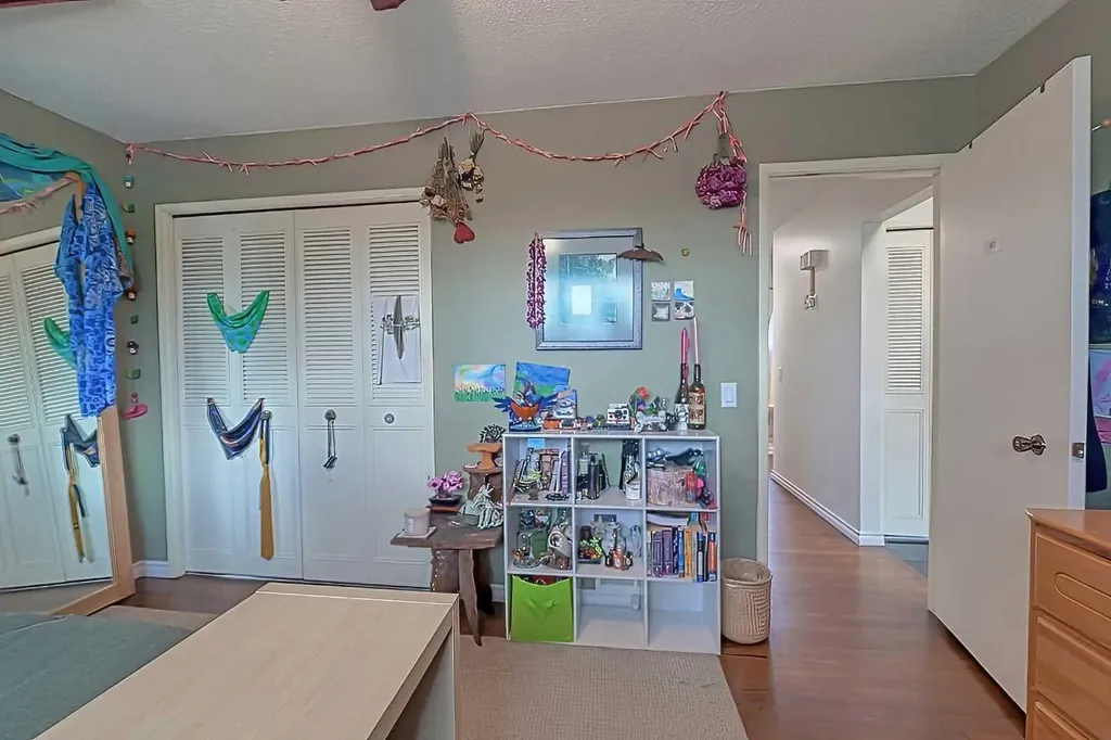 5940 Dalkeith Hill NW Calgary AB T3A 1G6