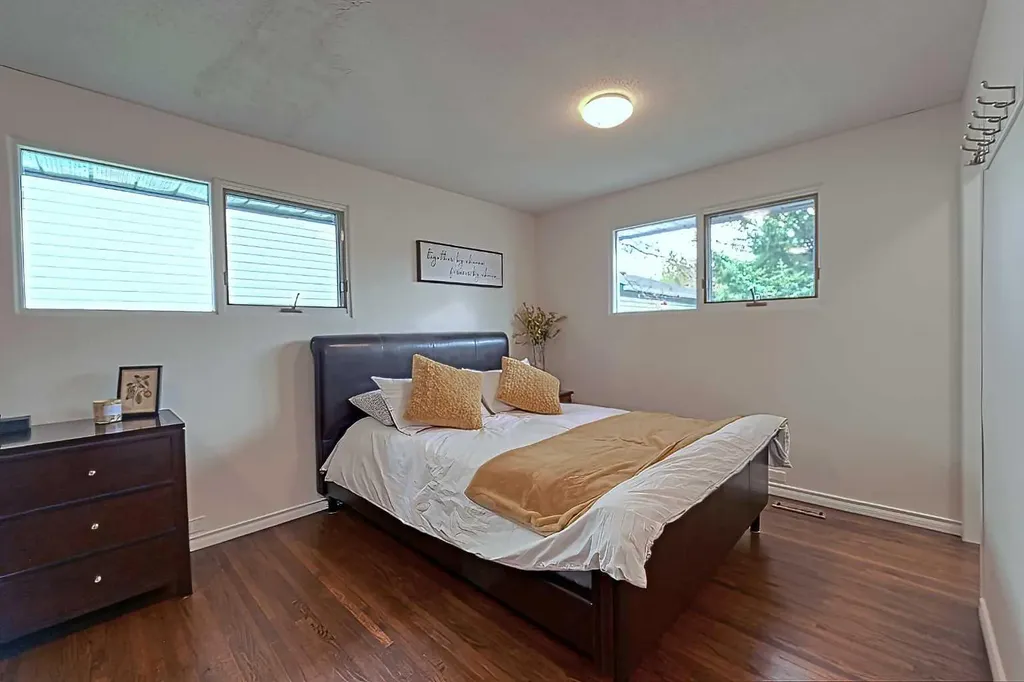 5940 Dalkeith Hill NW Calgary AB T3A 1G6