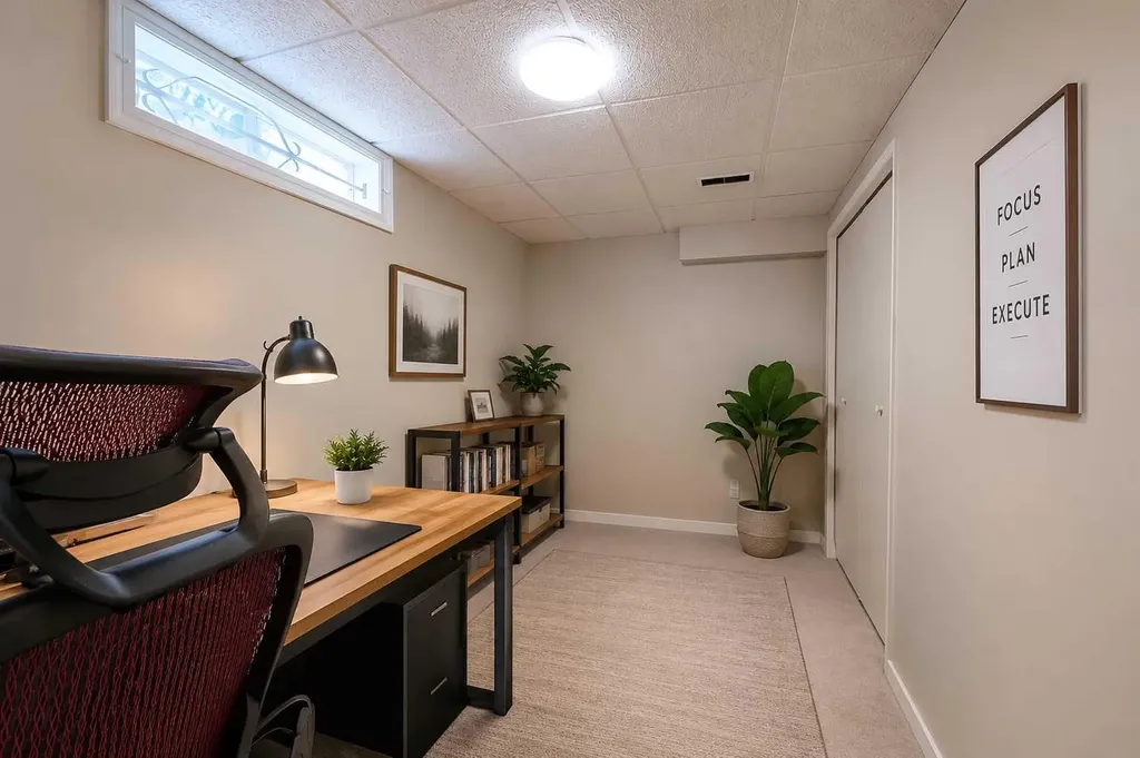 5940 Dalkeith Hill NW Calgary AB T3A 1G6