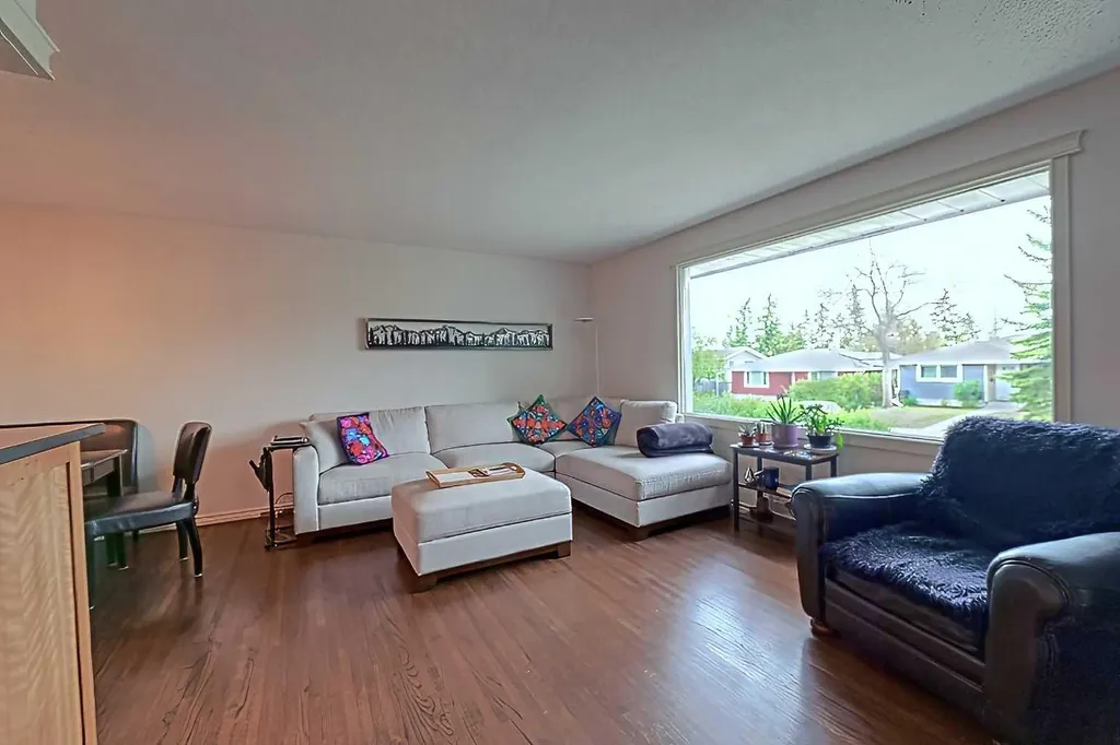5940 Dalkeith Hill NW Calgary AB T3A 1G6
