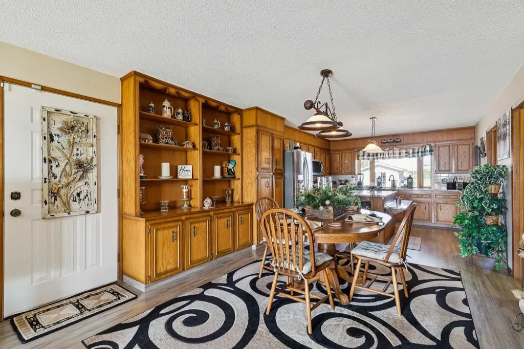275 East Chestermere Drive Chestermere AB T1X1A2