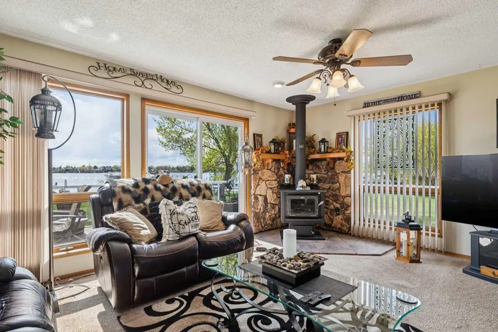 275 East Chestermere Drive Chestermere AB T1X1A2
