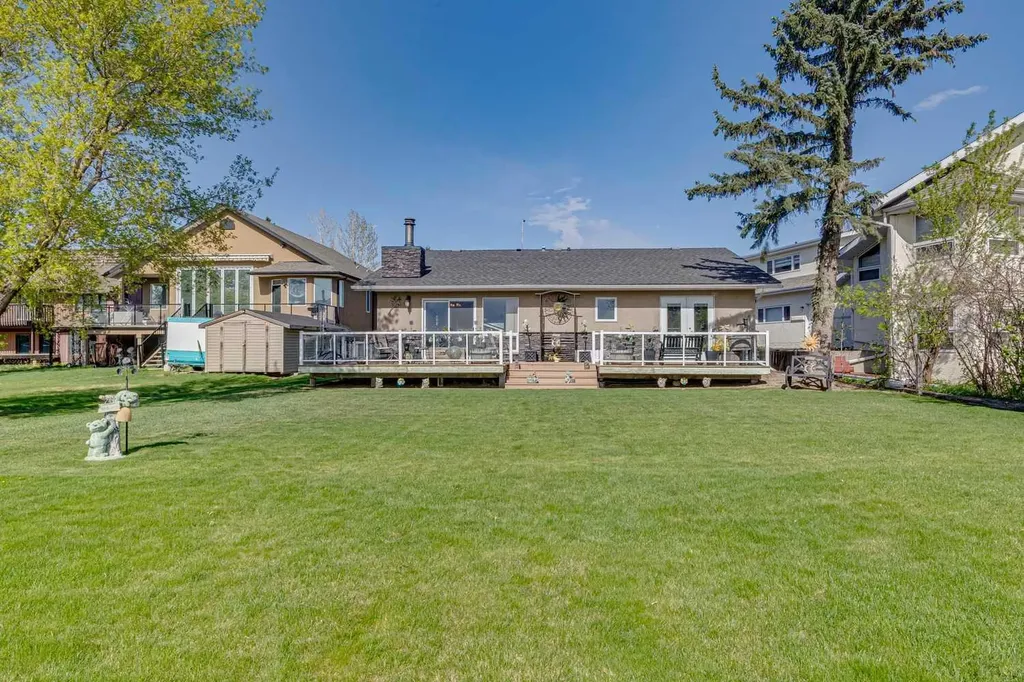 275 East Chestermere Drive Chestermere AB T1X1A2