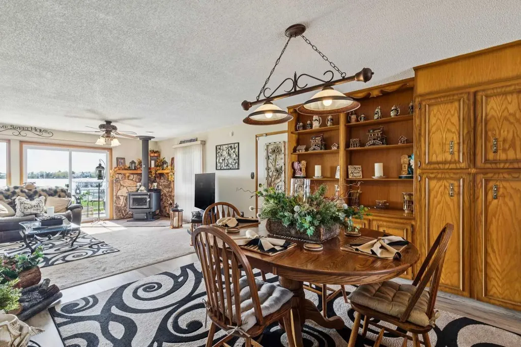 275 East Chestermere Drive Chestermere AB T1X1A2