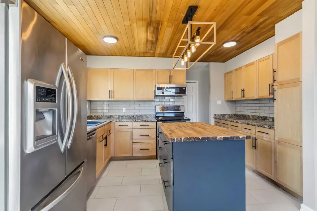 189 Wolverine Drive Fort Mcmurray AB T9H 4L9