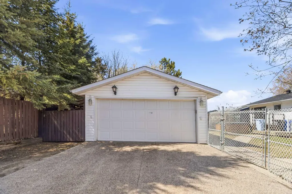 189 Wolverine Drive Fort Mcmurray AB T9H 4L9