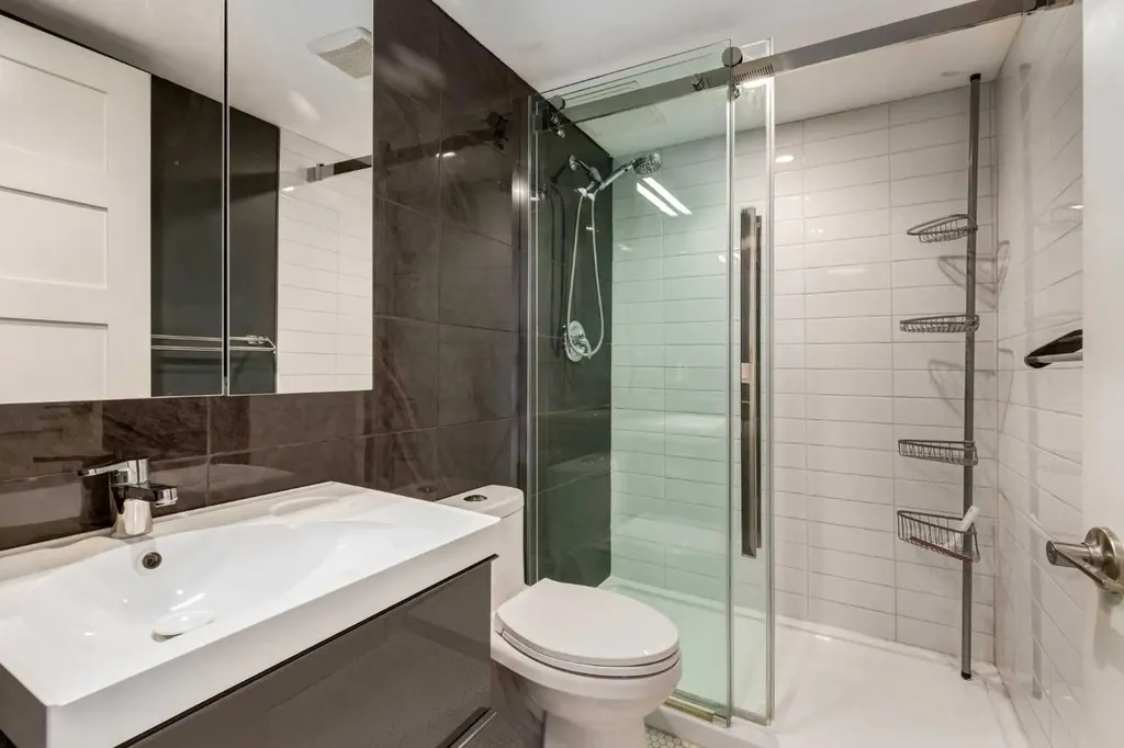1513 26 Avenue SW Calgary AB T2T 1C4