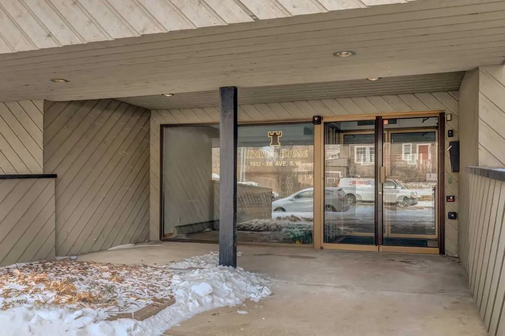 1513 26 Avenue SW Calgary AB T2T 1C4