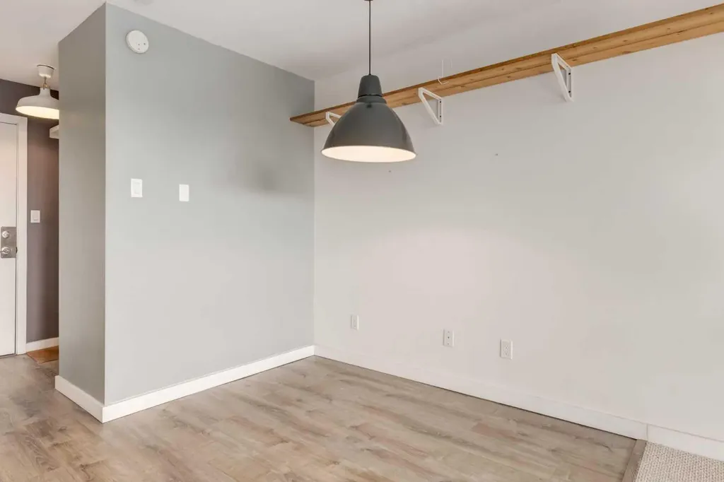 1513 26 Avenue SW Calgary AB T2T 1C4