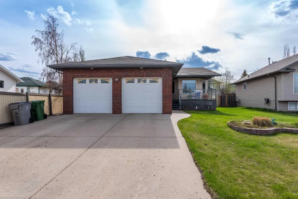 3906 63a Avenue Lloydminster AB T9V 2X8