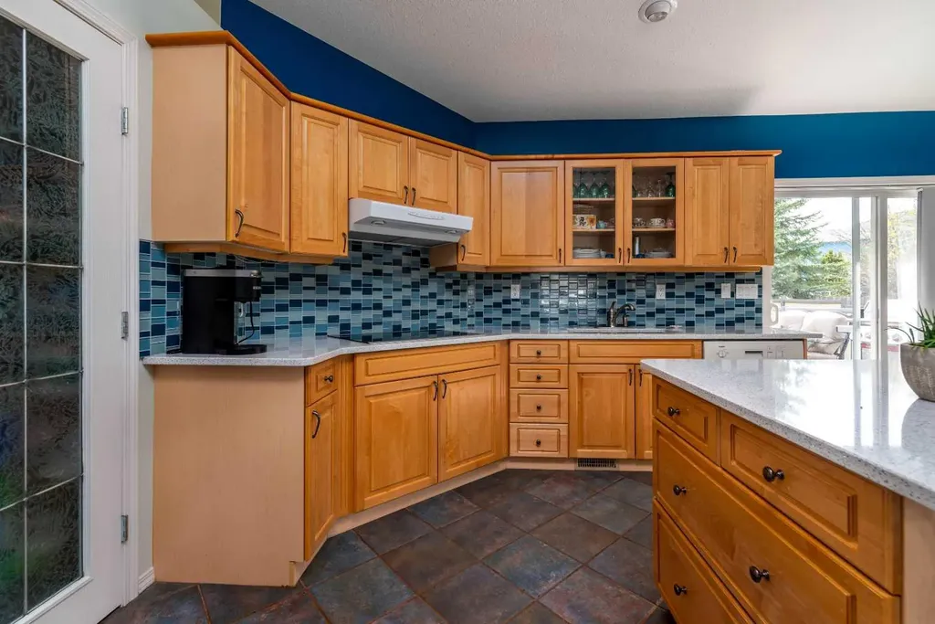 3906 63a Avenue Lloydminster AB T9V 2X8