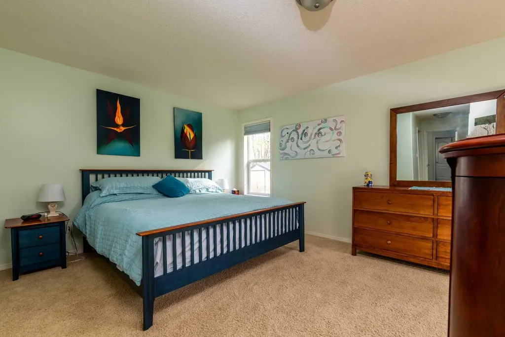 3906 63a Avenue Lloydminster AB T9V 2X8
