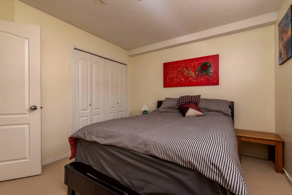 3906 63a Avenue Lloydminster AB T9V 2X8