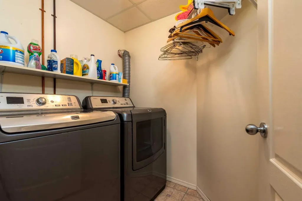 3906 63a Avenue Lloydminster AB T9V 2X8