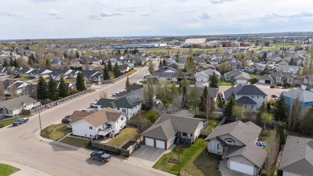 3906 63a Avenue Lloydminster AB T9V 2X8