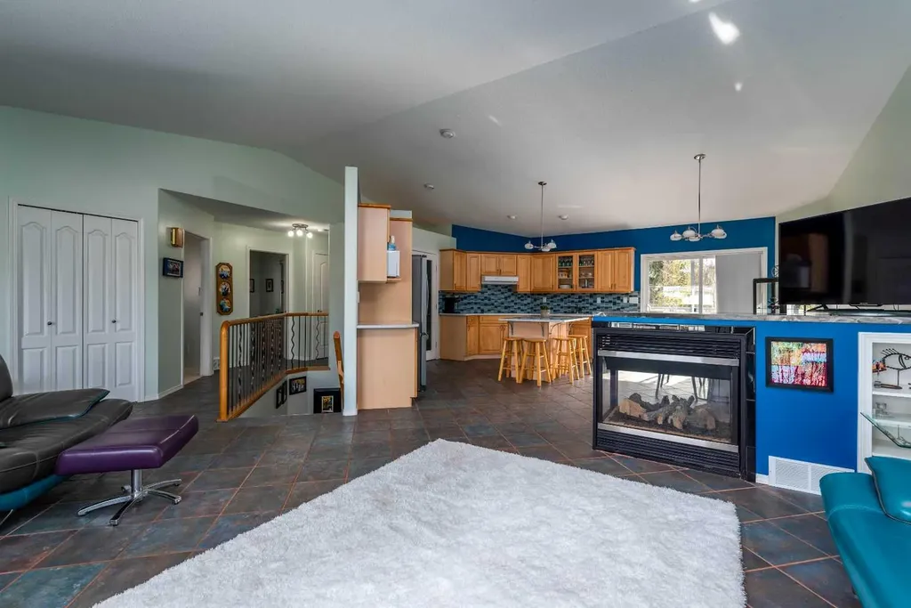 3906 63a Avenue Lloydminster AB T9V 2X8