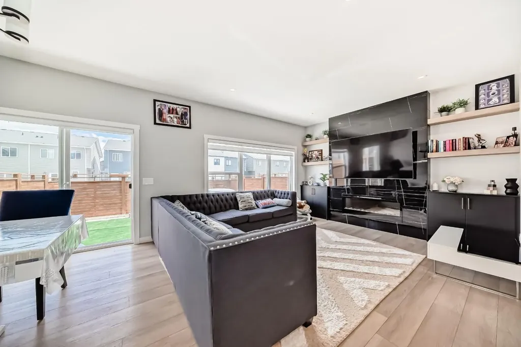 216 Homestead Grove NE Calgary AB T3J5S1