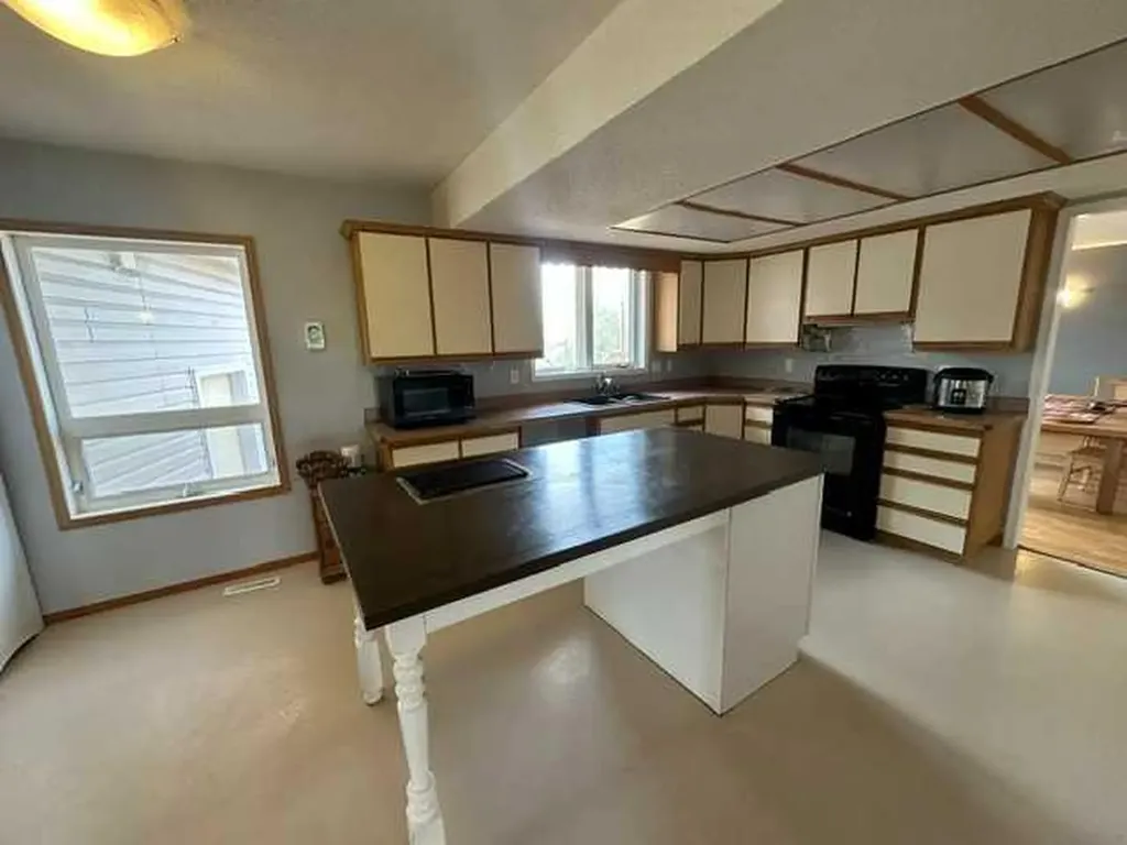 14538 Township Road 294a Hanna AB T0J1P0