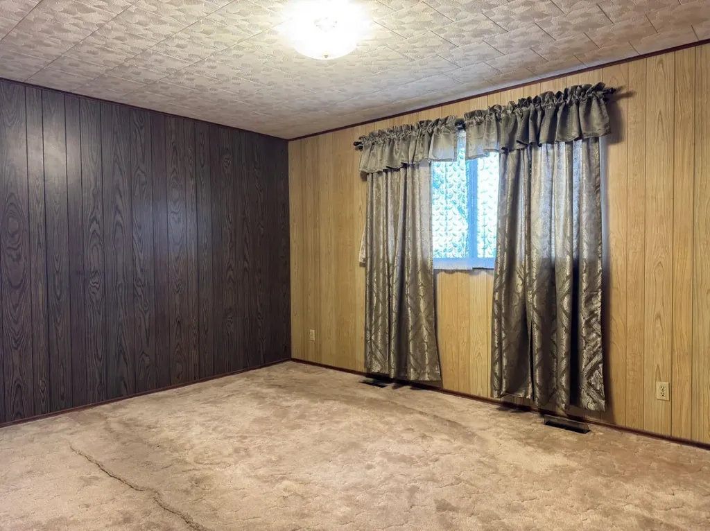 9920 113 Street Fairview AB T0H1L0