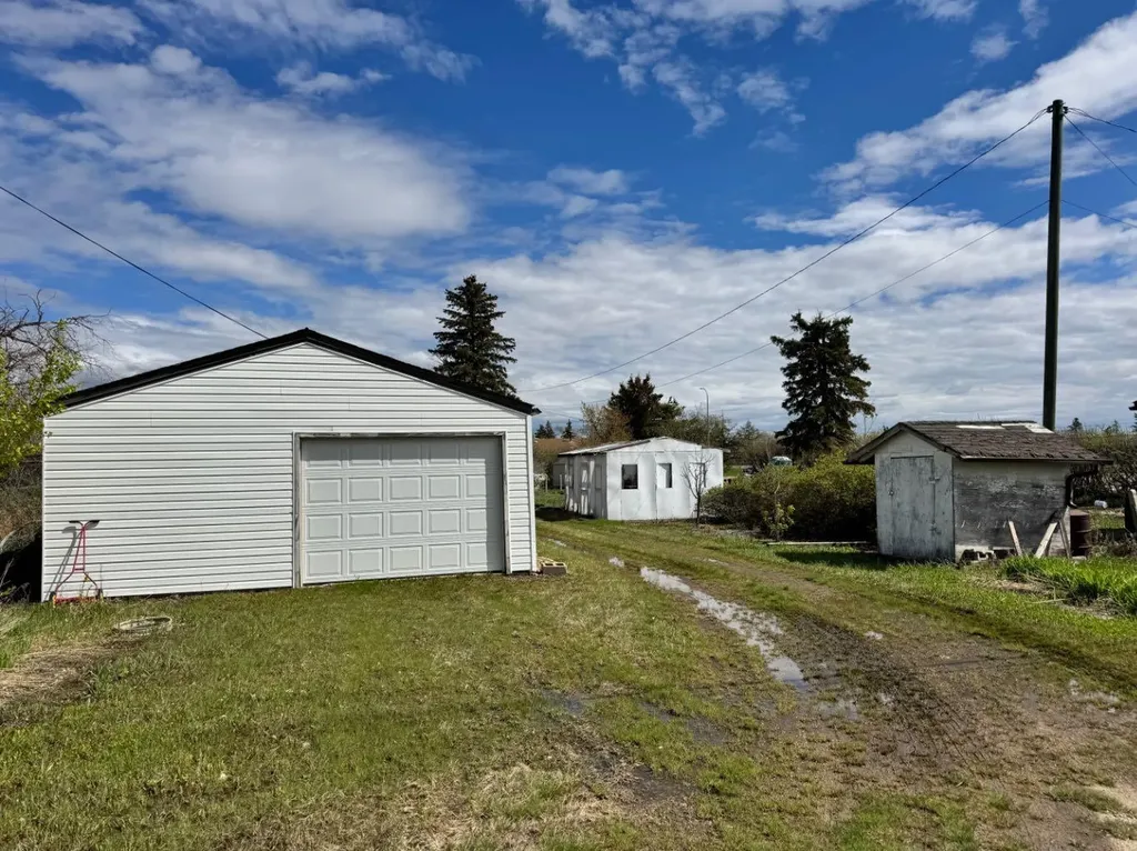 9920 113 Street Fairview AB T0H1L0