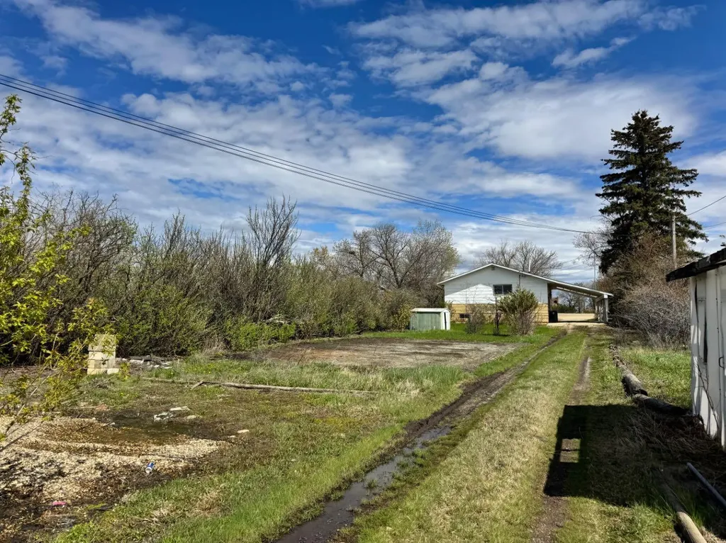 9920 113 Street Fairview AB T0H1L0