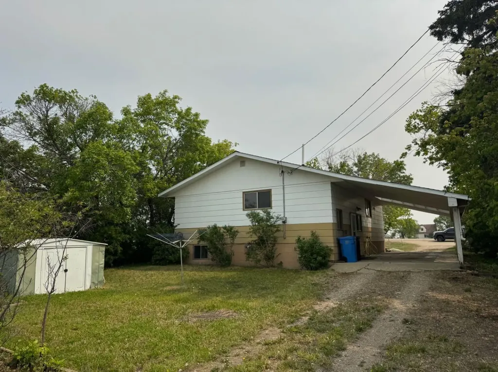 9920 113 Street Fairview AB T0H1L0