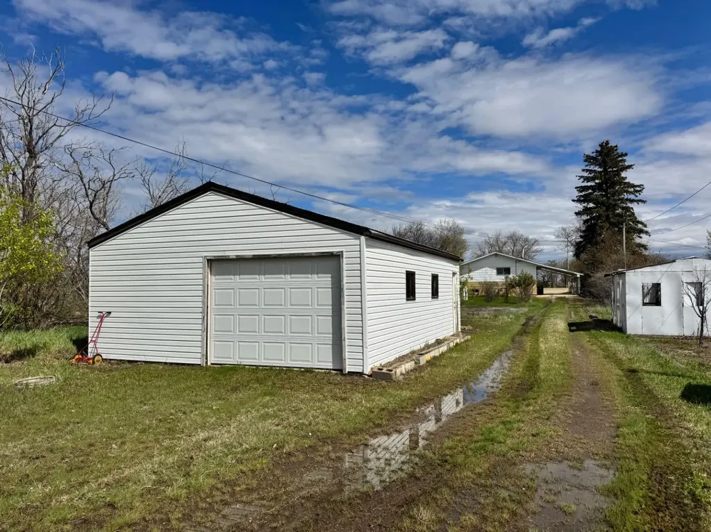 9920 113 Street Fairview AB T0H1L0