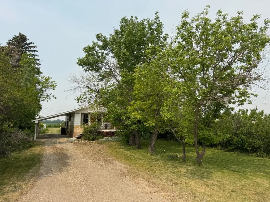 9920 113 Street Fairview AB T0H1L0
