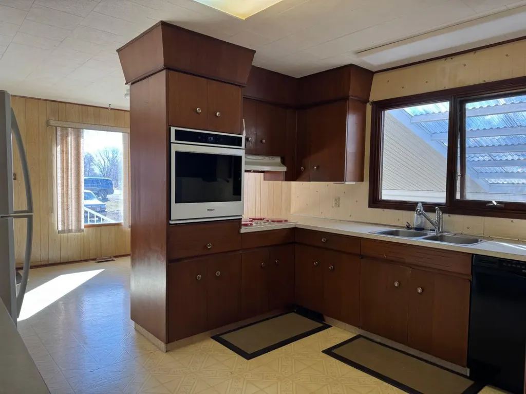 9920 113 Street Fairview AB T0H1L0